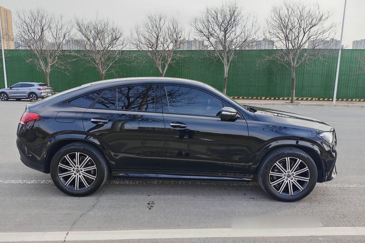 Used Mercedes-Benz GLE Coupe 2020 GLE 350 4MATIC Coupe SUV Luxury Model Exterior 2