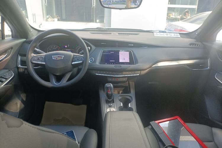 Used Cadillac XT4 2020 28T Two-Wheel-Drive Leading Version
