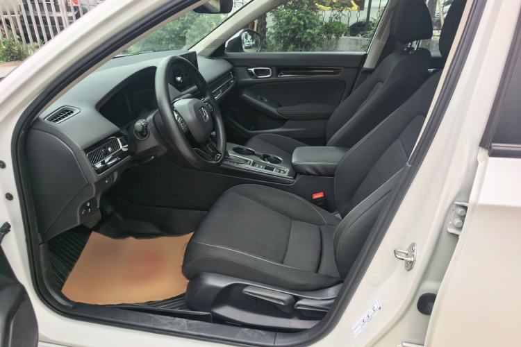 Used Honda Civic 2023 240TURBO CVT Dynamic · Center Stage Special Edition Left Front Seat