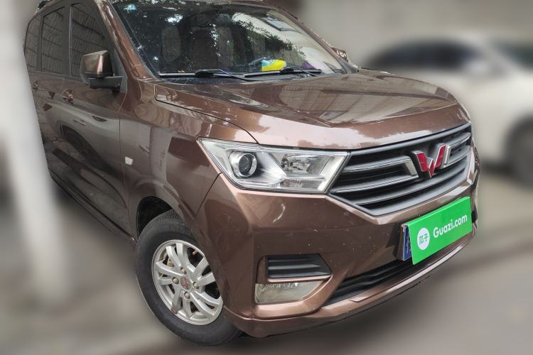 Used Wuling Hongguang 2021 1.5L S Comfort Edition LAR Front Right 45 Deg
