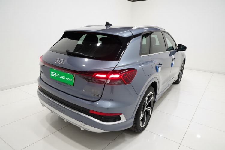 Used Audi Q4 e-tron 2022 50 e-tron quattro Visionary Edition Rear Right 45 Deg