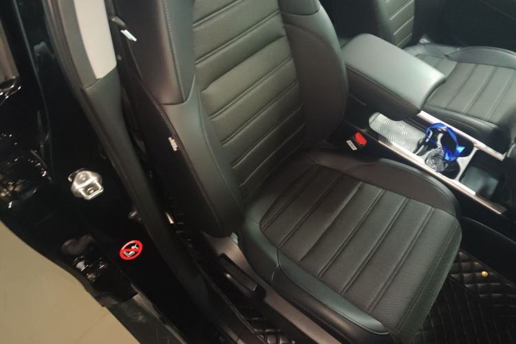 Used Honda CR-V 2021 240TURBO CVT Two-Wheel Drive Urban Edition Right Front Seat