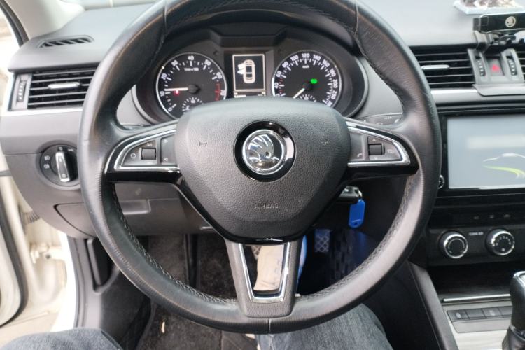 Used Skoda Octavia 2017 1.6L Automatic Smart Drive Edition