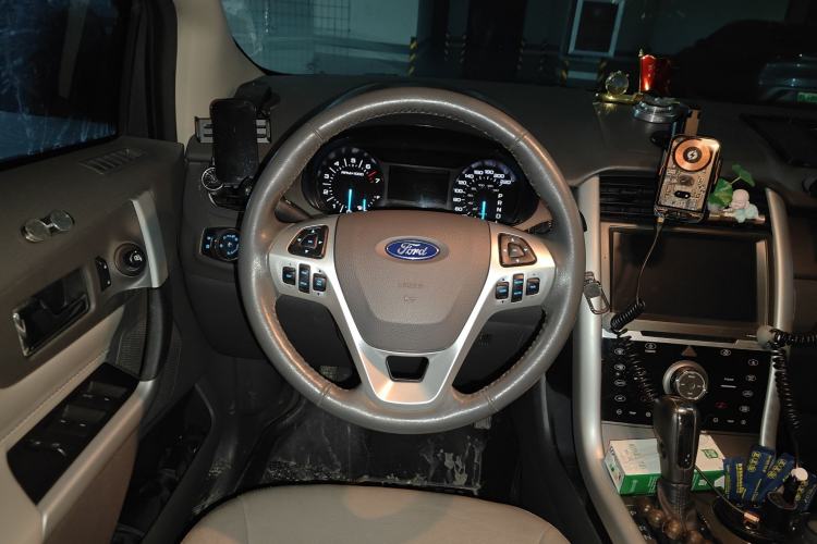 Used Ford Edge 2012 2.0T Elite Sunroof Edition Steering Wheel