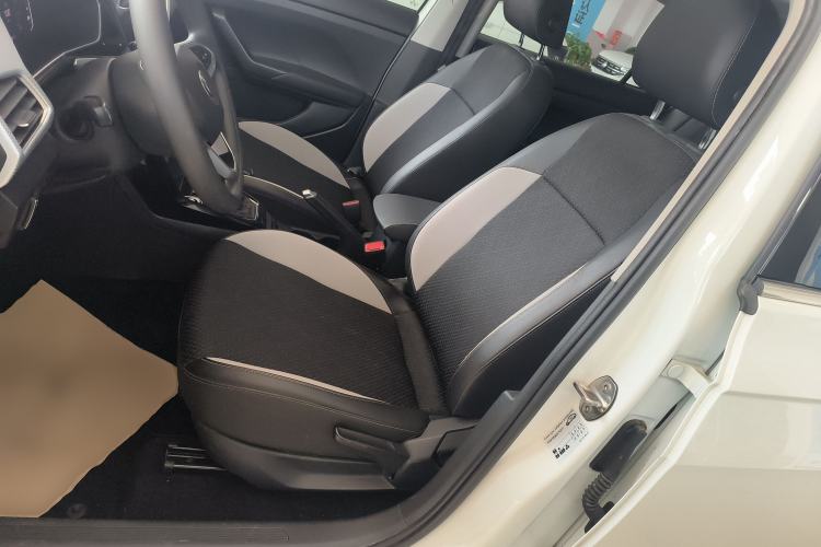 Used Volkswagen Tacqua 2023 200TSI DSG Joy-Connect Edition Left Front Seat