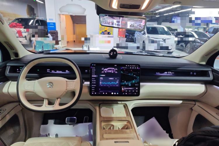 Used Nio ES8 2026 Model 6-seat Executive Signature Edition Center Console