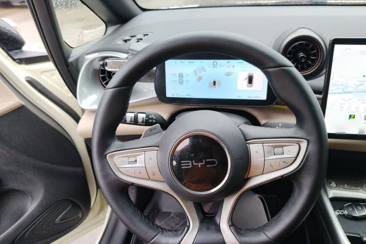 Used BYD Dolphin 2025 Intelligent Driving Version 410 km Fashion Edition Steering Wheel