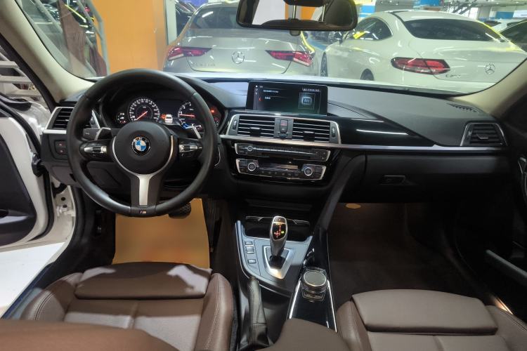 Used BMW 3 Series 2019 320Li M Sport Package Center Console