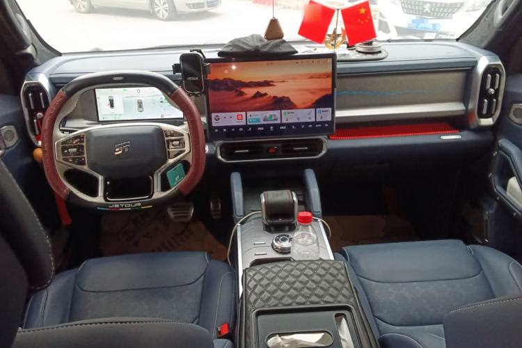 Used JETOUR Shanhai Traveler C-DM 2024 C-DM 208KM Mountain & Wilderness Edition Center Console