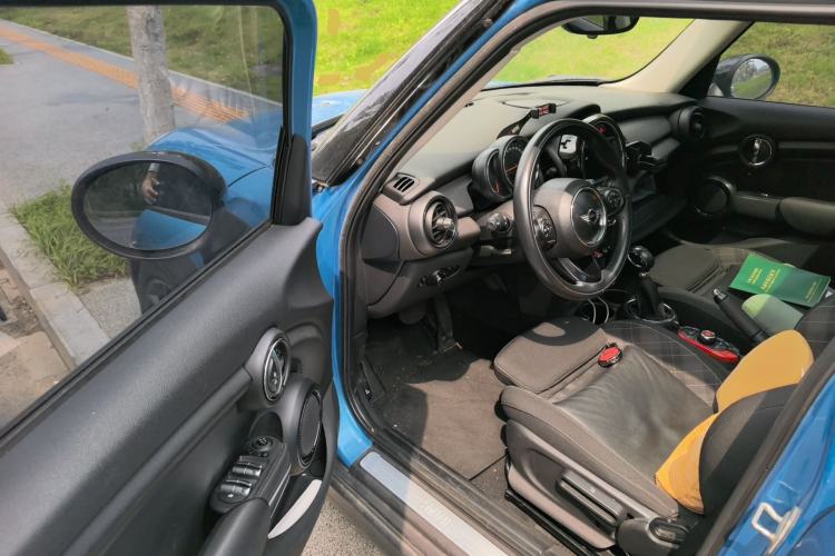 Used MINI 2015 1.5T COOPER Fun Five-Door Edition
