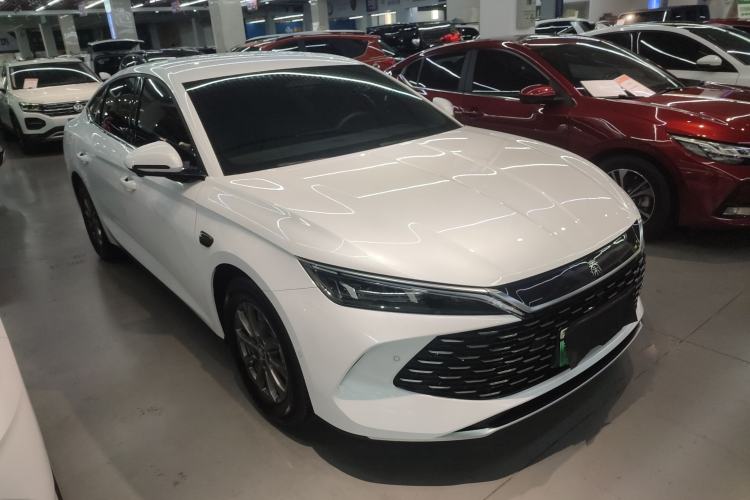 Used BYD Qin L 2025 DM-i Smart Drive 80KM Leading Model Front Right 45 Deg