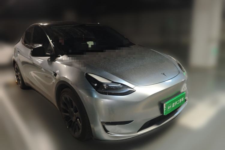 Used Tesla Model Y 2023 Long-Range All-Wheel-Drive Version Front Right 45 Deg