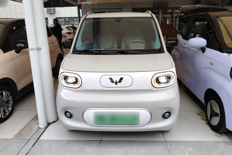 Used Wuling Hongguang MINIEV 2024 3rd Generation 215km Youth Edition Front