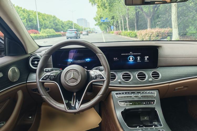 Used Mercedes-Benz E-Class 2023 E 300 L Luxury Model Interior 7