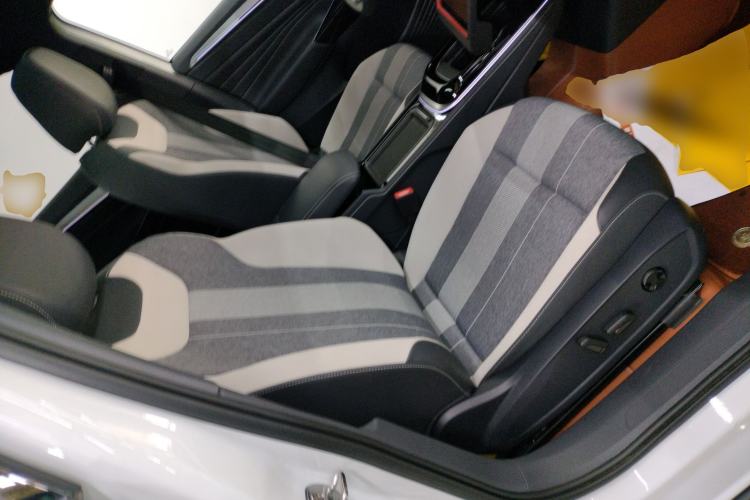 Used Volkswagen ID.4 CROZZ 2024 Pure Edition Limited Edition Right Front Seat