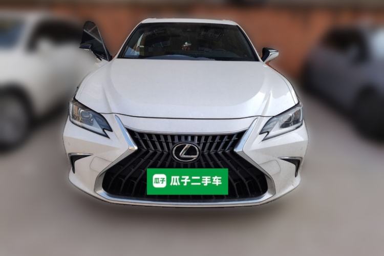 Used Lexus ES 2023 200 Excellence Edition