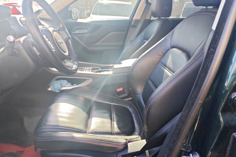 Used Jaguar F-PACE 2018 2.0T Two-Wheel Drive Urban Deluxe Edition
