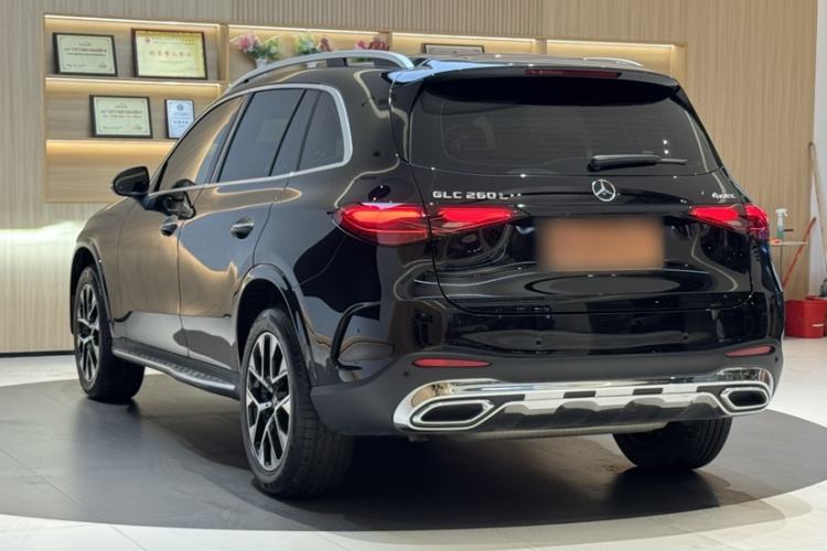 Used Mercedes-Benz GLC 2023 GLC 260 L 4MATIC Luxury 7-Seater Exterior 5