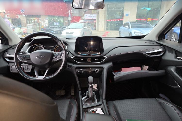 Used Chevrolet Orlando 2019 Redline 530T Automatic Enjoyment Version (5+2 Seating) China VI Center Console