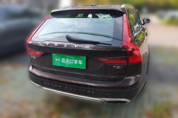 Used Volvo V90 2017 Cross Country T5 AWD Prestige Edition
