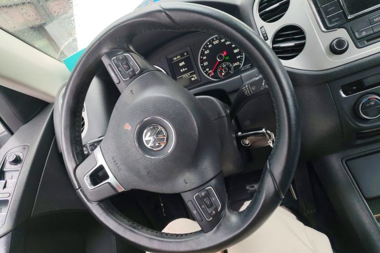 Used Volkswagen Tiguan 2013 1.8 TSI Automatic Two-Wheel Drive Comfort Edition Steering Wheel