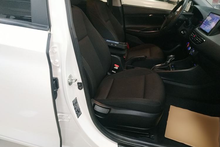 Used Hyundai Celesta 2018 1.6L Automatic GL Enjoyment Edition China VI compliant