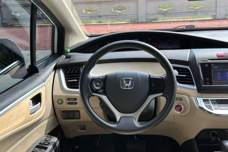 Used Honda Jade 2014 1.8L Automatic Comfort Elite Version 5 Seats