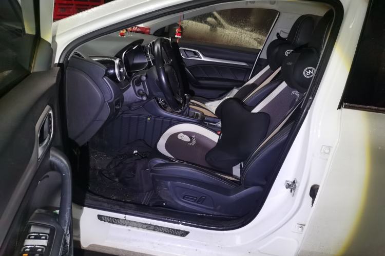 Used MG 6 2017 20T Manual Luxury Smart Connect Version China V Standard