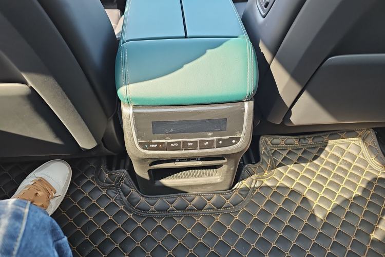 Used GAC Trumpchi GS8 2022 Flagship Series 2.0 TGDI Two-Wheel-Drive Prestige Edition (7 Seats) Interior 1