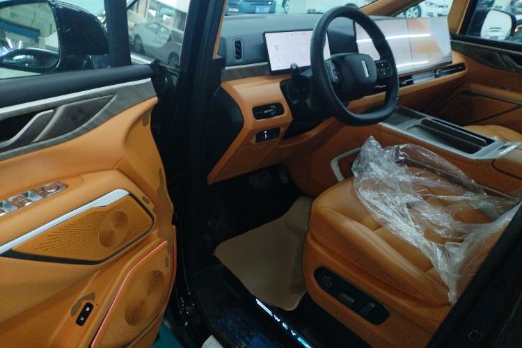 Used Wey Gaoshan 2025 Four-Wheel Drive Alpine 8
