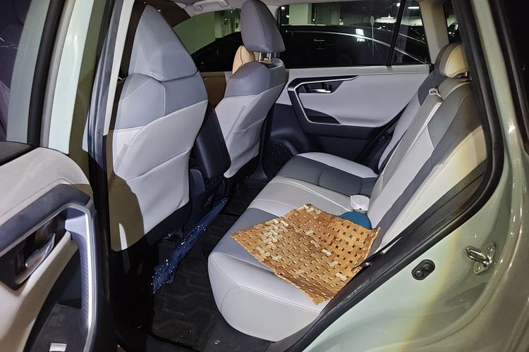 Used Toyota RAV4 2020 2.0L CVT Four-Wheel Drive Prestige Edition