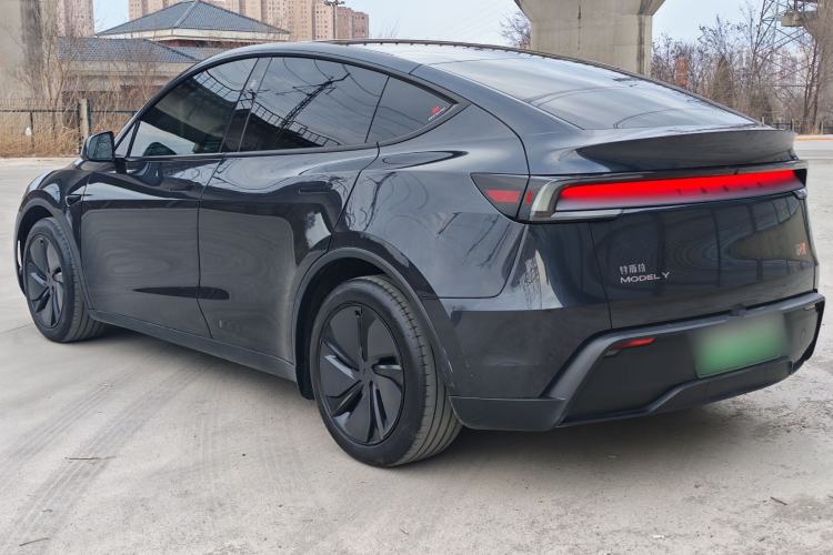 Used Tesla Model Y 2025 Rear-Wheel Drive First Edition
