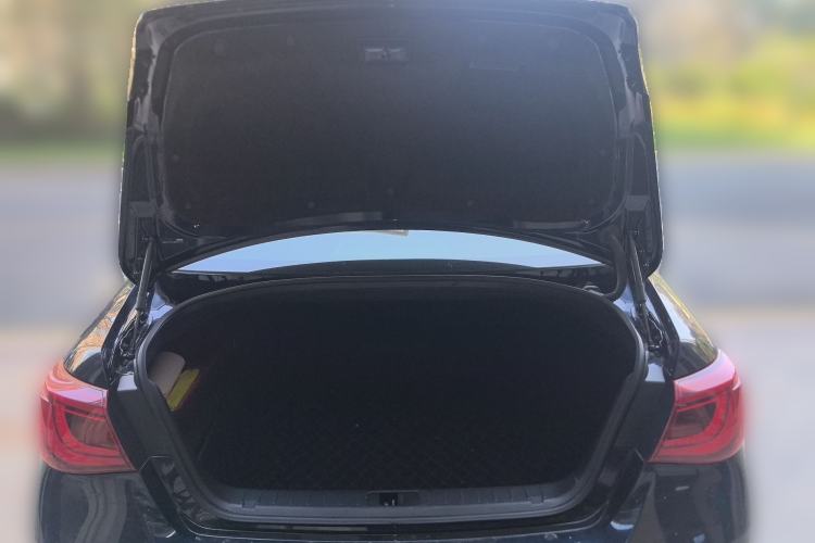 Used Infiniti Q70 2019 Q70L 2.0T Enjoyment Edition Trunk