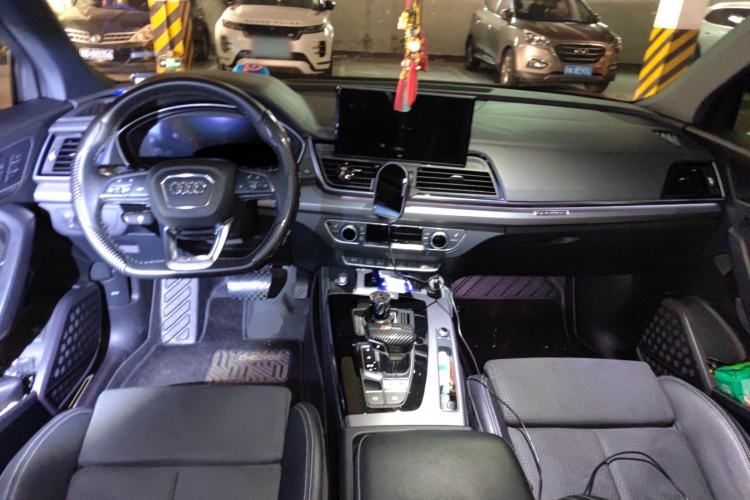 Used Audi Q5L Sportback 2021 40 TFSI Luxury Edition Center Console