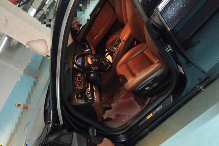 Used BMW 5 Series GT 2014 535i Leading Model
