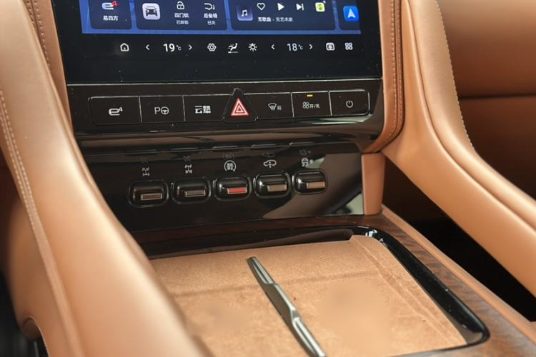 Used Yangwang U8 2023 Luxury Edition
