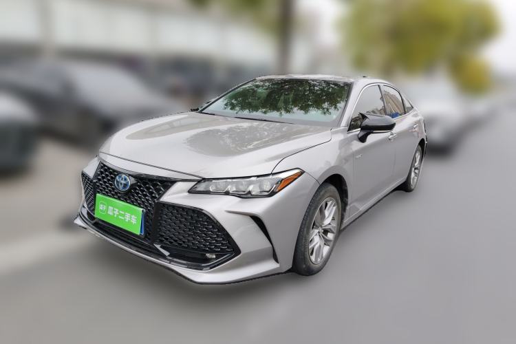 Used Toyota Avalon 2019 Dual-Engine 2.5L Luxury Edition China VI Standard