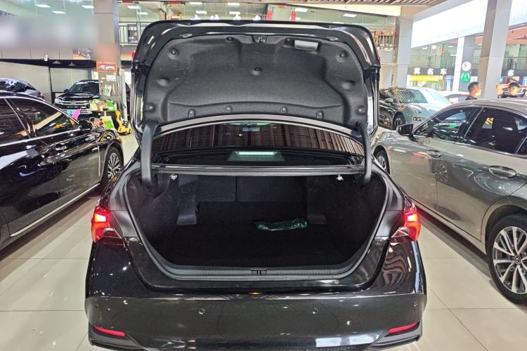 Used Toyota Avalon 2022 Dual-Engine 2.5L Luxury Edition