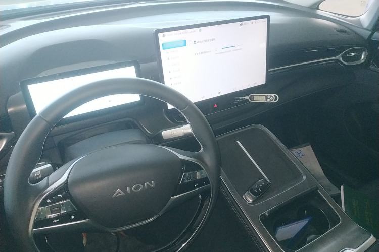 Used AION V 2024 Plus 70 Star Edition Ternary Lithium Center Console