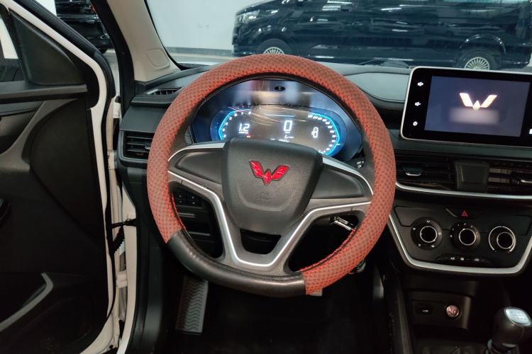 Used Wuling Hongguang S3 2019 1.5L Manual Comfort Model China VI Standard