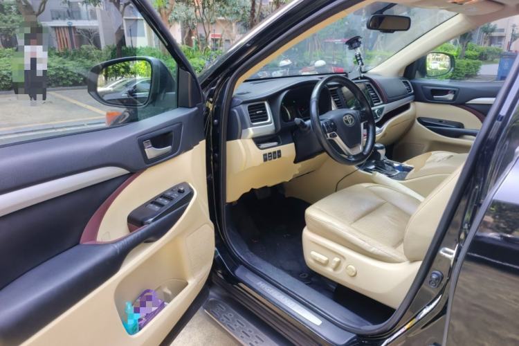 Used Toyota Highlander 2017 2.0T Four-Wheel Drive Luxury Edition 7 Seats