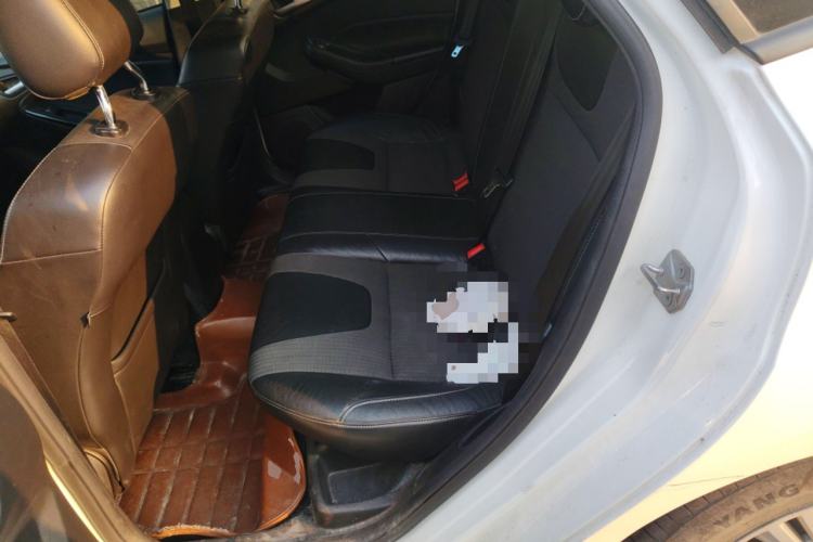 Used Ford Focus 2012 Sedan 1.6L Manual Fashion Edition
