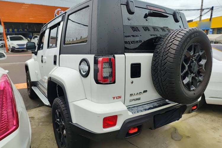 Used BAIC Off-Road BJ40 2023 2.0D Automatic Four-Wheel Drive Blade Hero Edition Adventurer Type (with Front and Rear Electronic Locks) Left Side