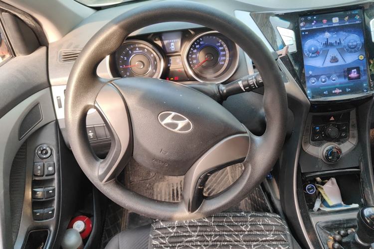 Used Hyundai Elantra (5th Generation / Langdong) 2012 1.6L Manual Leading Model