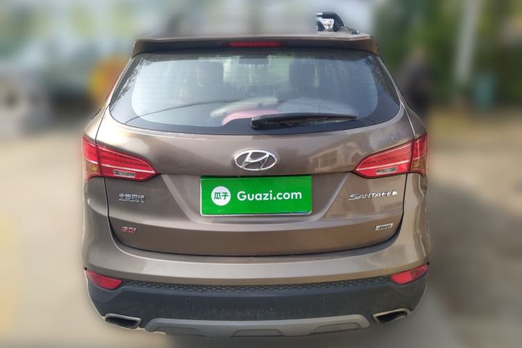 Used Hyundai Santa Fe 2013 Revised Version 2.4L Automatic All-Wheel Drive Luxury Trim Rear