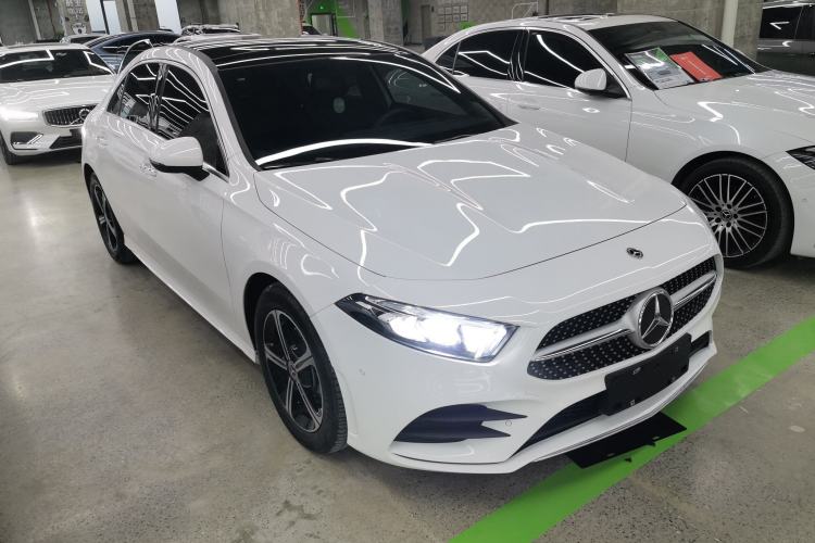 Used Mercedes-Benz A-Class 2022 Revised Version A 200 L Sport Sedan Fashionable Style

