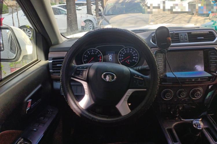 Used Great Wall Wingle 6 2017 2.4L Gasoline Two-Wheel Drive Elite Version 4G69 Steering Wheel