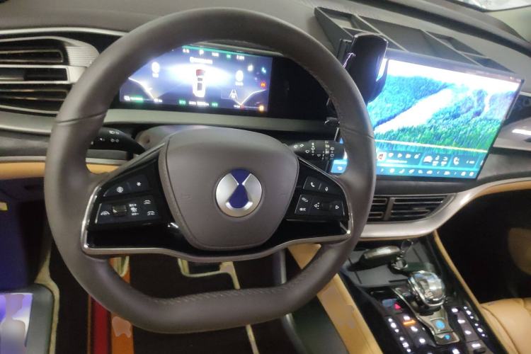 Used Denza D9 2024 DM-i 970 Luxury Model
