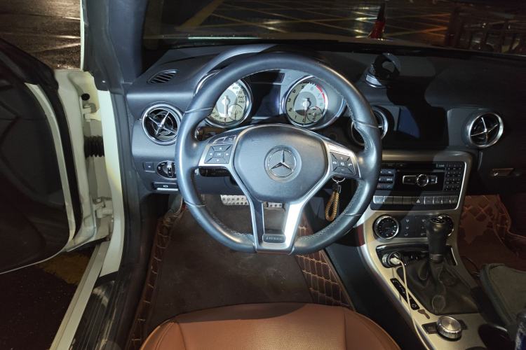 Used Mercedes-Benz SLK-Class 2011 SLK 200 Fashion Model
