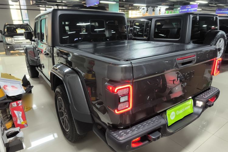 Used Jeep Gladiator 2022 3.6L Pioneer Edition
